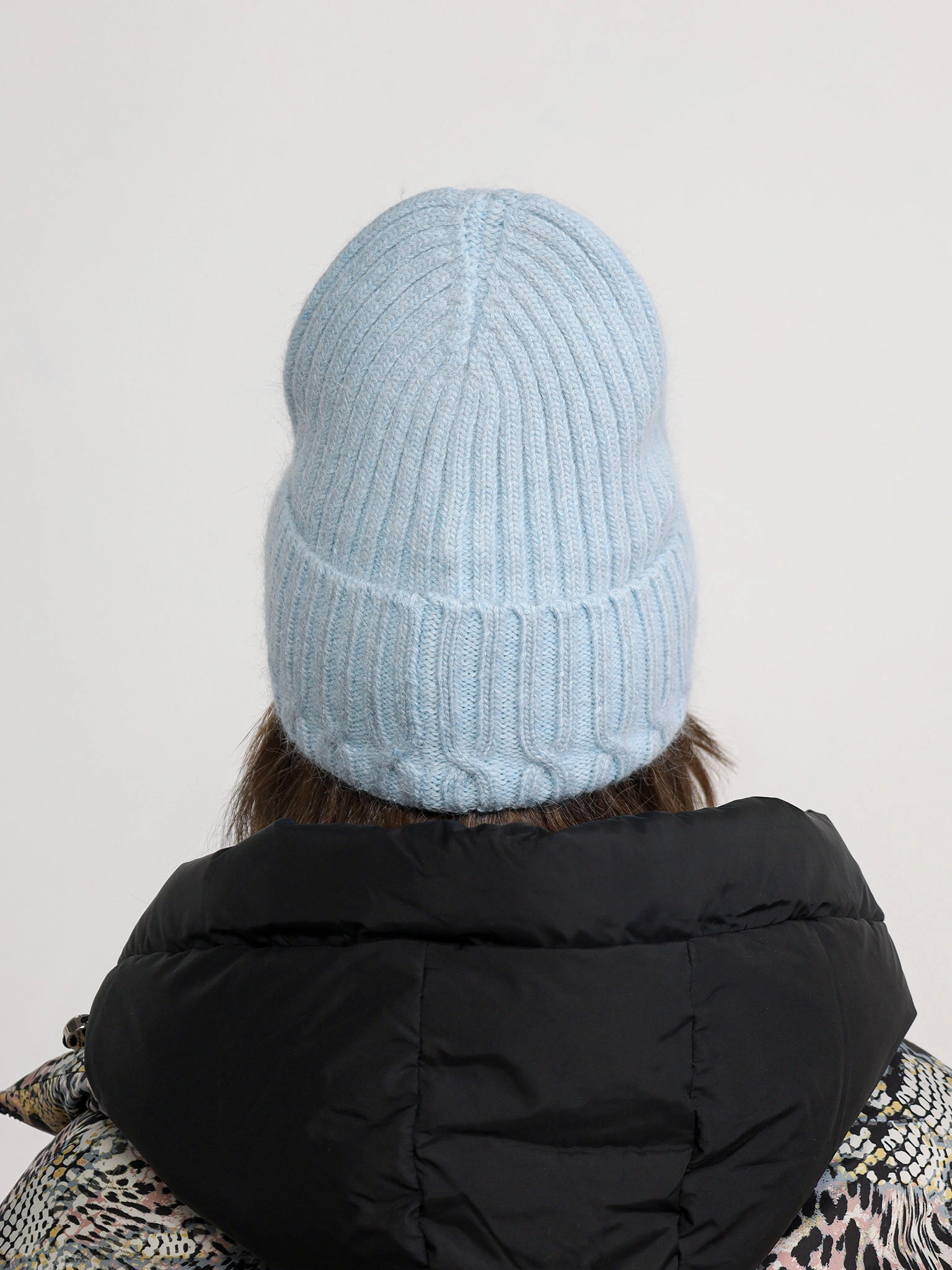 Шапка-бини из ангоры и нейлона с отворотом в ассортименте